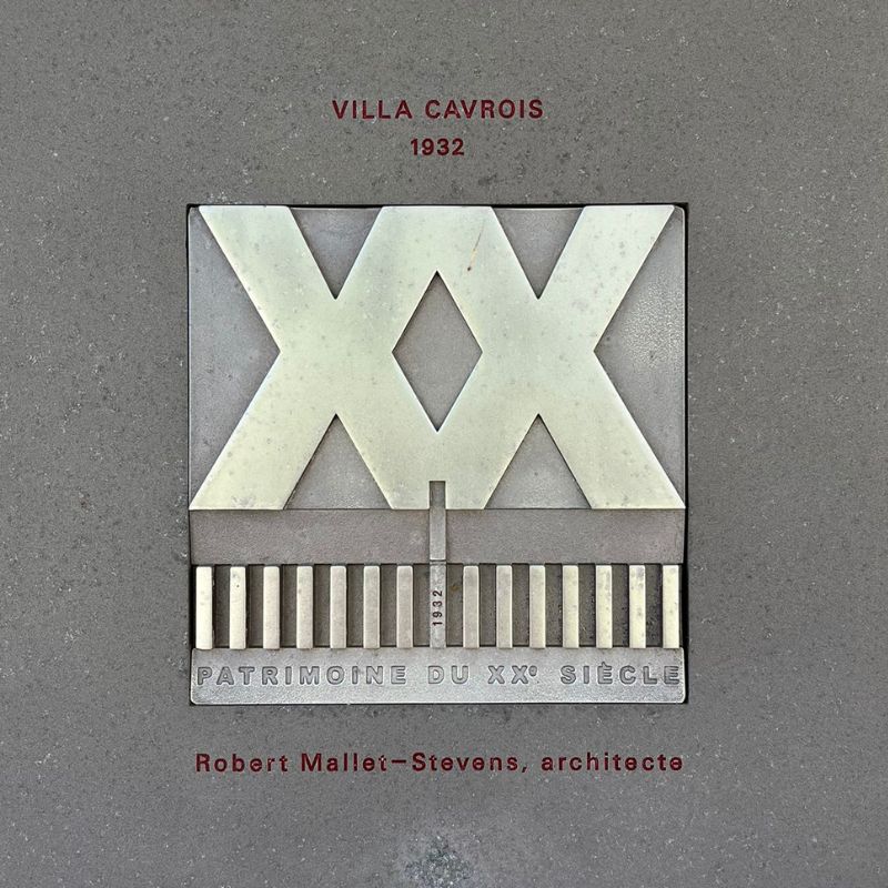 villa cavrois plaque sur le bâtiment