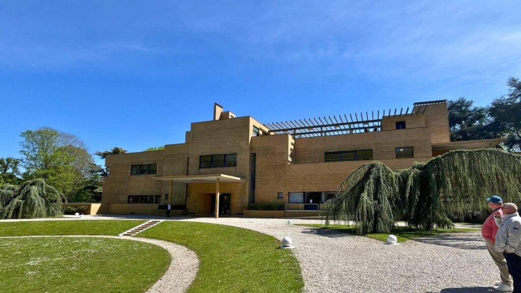 villa cavrois vue de l'entrée